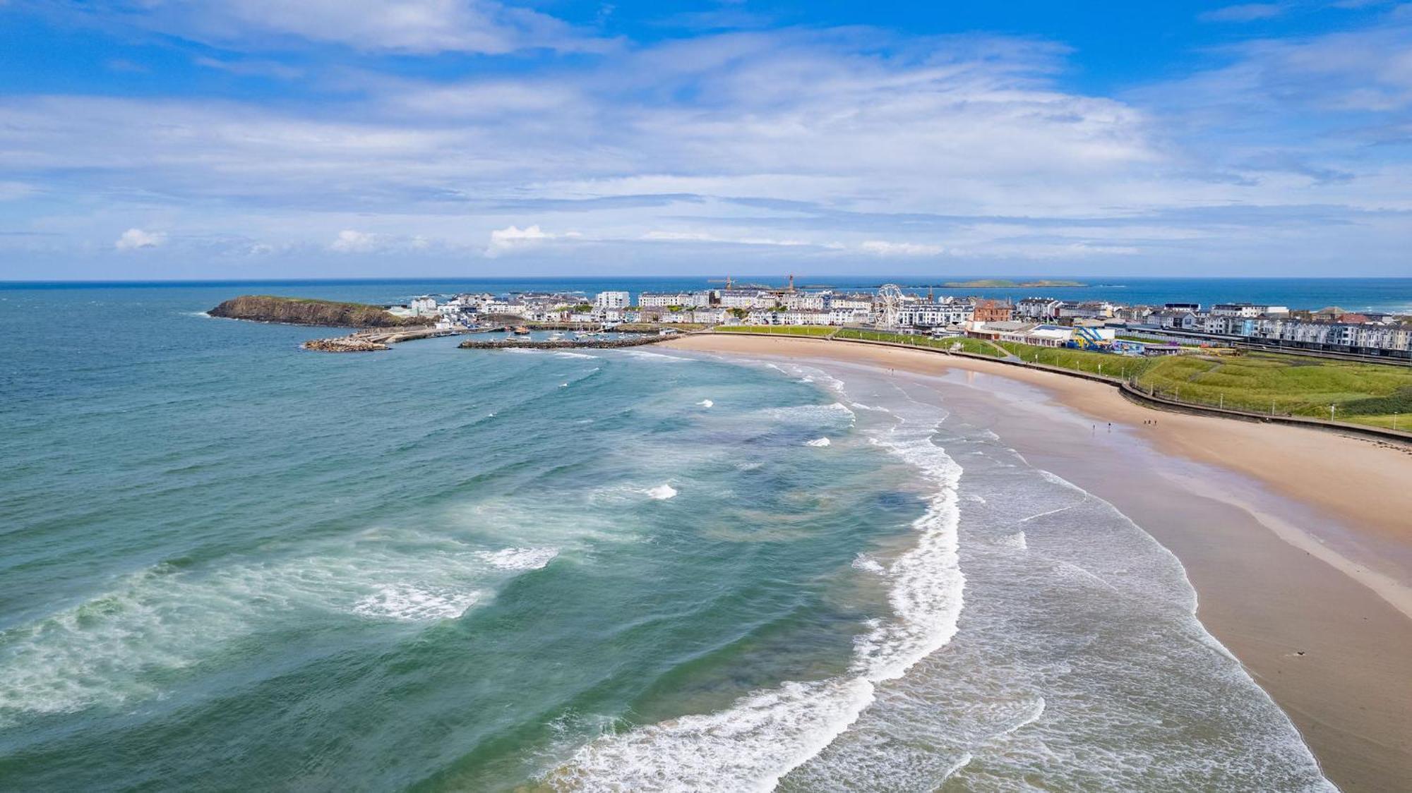 6 Dunluce Park - Portrush By The Sea Appartement Buitenkant foto