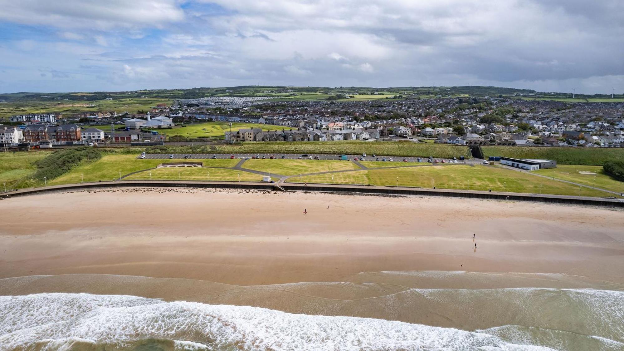 6 Dunluce Park - Portrush By The Sea Appartement Buitenkant foto