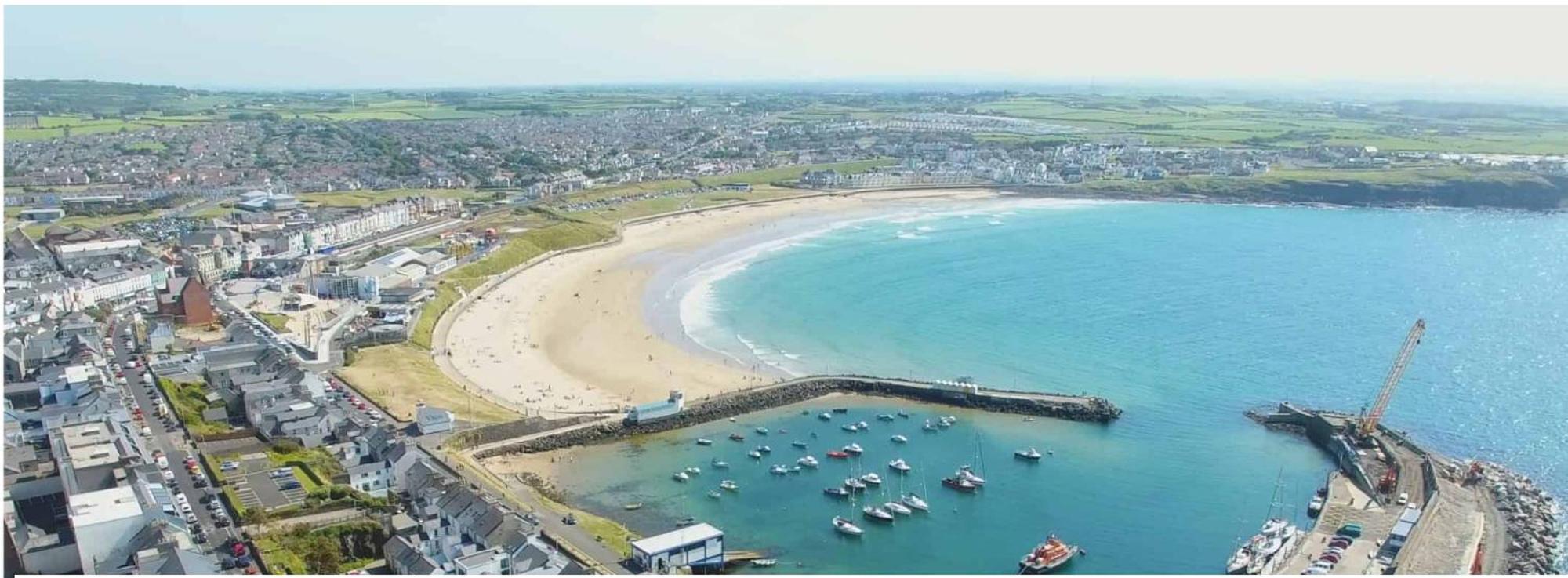6 Dunluce Park - Portrush By The Sea Appartement Buitenkant foto